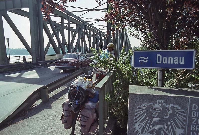 WT 4300 388-21 Austria The Danube River.jpg